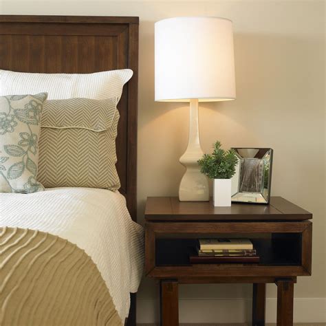 From bedside lamps and ceiling fans to ceiling lights and wall sconces, we have the bedroom lighting fixtures you need and bedroom lighting ideas to brighten any space. How to Choose a Lamp and the Right Size Lampshade