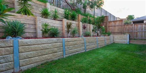 17 Retaining Wall Ideas For Sloped Backyards Pics Included Grow