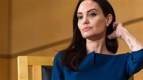 Zum Date Beim Ex Wilde Liebes Gerüchte Um Jolie And Jonny Lee Miller