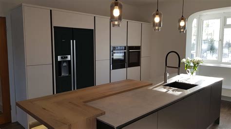 Idea by Hallmark Kitchen Designs on Kitchen projects | Kitchen projects, Kitchen design, Kitchen ...