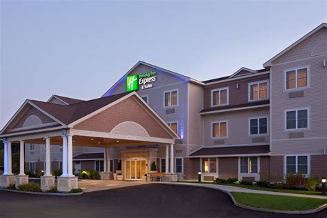 Holiday Inn Express And Suites Tilton Lakes Region Ahora 123 € Antes