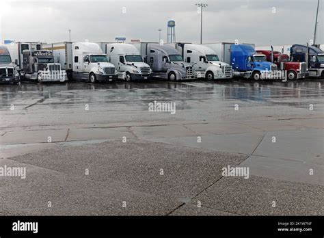 World largest truck stop parked trucks hi-res stock photography and