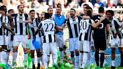 Juventus Clinches Record 6th Straight Serie A Title Cbc Sports