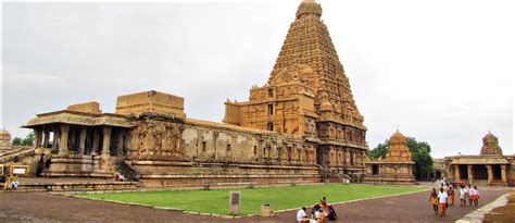 10 Most Famous Tamil Nadu Temples And Festivals