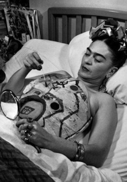 Frida Kahlo Hayat Eserleri Ve Bilinmeyenleri Oggusto