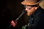 Mike Doughty performs #MicroShow at the James J. Hill House in St. Paul ...