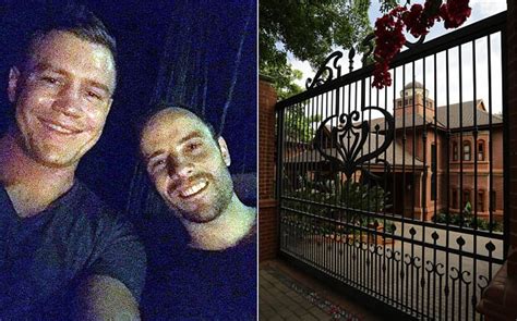 Selfie Of Oscar Pistorius Emerges After Release From Prison On Parole