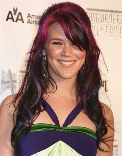 Joss Stone Wearing Her Hair Long With Contrasting Pink Blue And Lilac