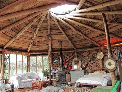 Take into consideration how much you want to spend to build it, your climate and the type of plants you will be using it for. Pin by Well Hello ツ on So cool! ♥ | Round house, Cordwood ...