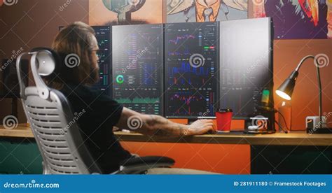 Male Trader Analyzes Exchange Market Charts Eats Delivery Food Stock Photo Image Of Chart