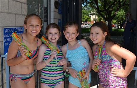 Hyer 4th Grade Class Parades To Pool Party Park Cities Online Local News Bubblelife Tx