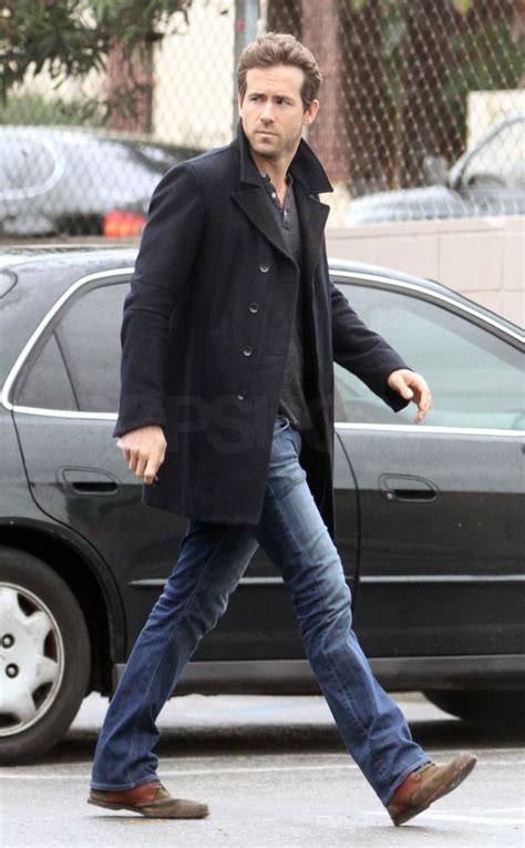 Pin By Loui Sagnier On Ryan Reynolds Mens Casual Outfits Mens