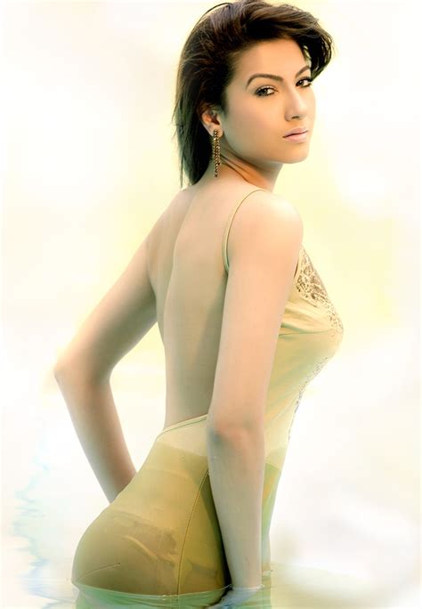Beautiful Actress Gauhar Khan Hot Backless Photos In Swimming Pool