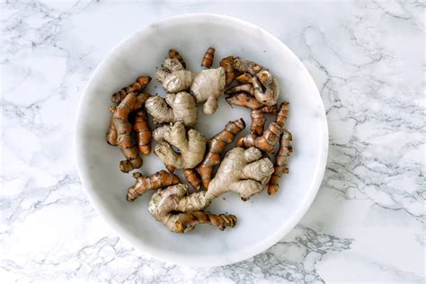 How To Properly Store Ginger So The Whole Dang Root Doesn T Shrivel Up Storing Fresh Ginger