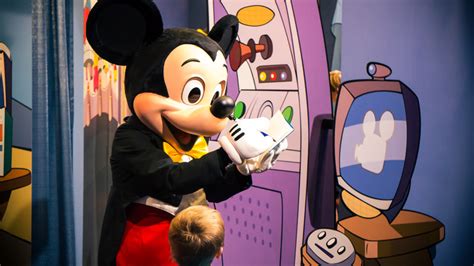 Mickey Meet And Greet Guide2wdw