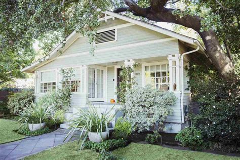 9 Smart Ways To Spruce Up Your Front Yard