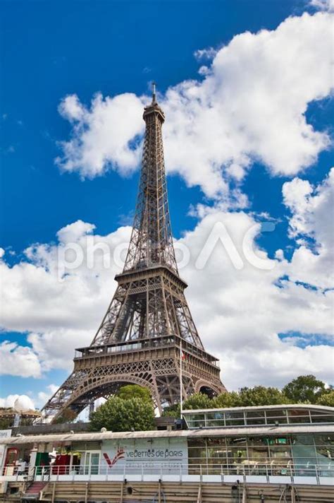 フランス、パリのエッフェル塔とセーヌ川 No 5021975｜写真素材なら 写真ac 無料（フリー）ダウンロードok