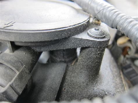 Pcv Valve Leaking Land Rover Forums Land Rover Enthusiast Forum