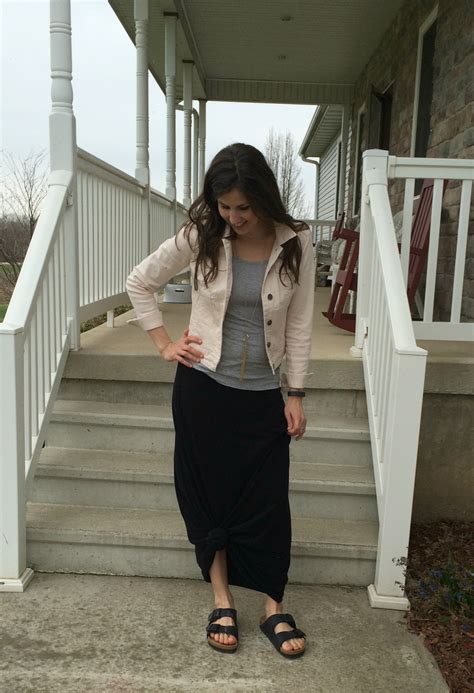 what i wore real mom style how to wear a maxi skirt when you re short