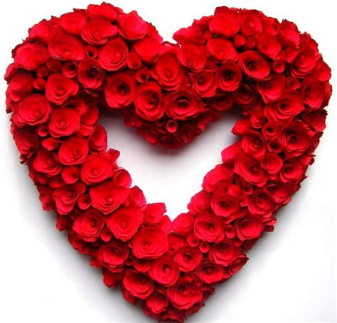 Heart Shape Arrangement With 100 Red Roses Petals Flowers Gallery