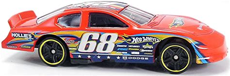 Customise your stockcar design your stock car with team colours, hood decals and racing numbers in the paintshop. Dodge Charger Stock Car - 79mm - 2005 | Hot Wheels Newsletter