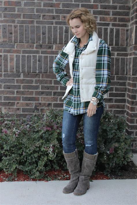 A Flannel A Vest The Perfect Pair Of Boots Cute