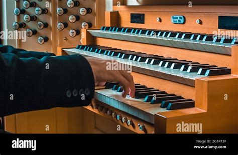 Organist Playing On A Pipe Organ Stock Video Footage Alamy