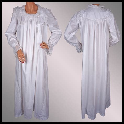 Antique Victorian Nightgown 19th C White Cotton Nightie Wide Collar