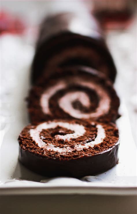 Variation flower power decorated cake roll. Chocolate Strawberry Cake Roll - Confessions of a ...