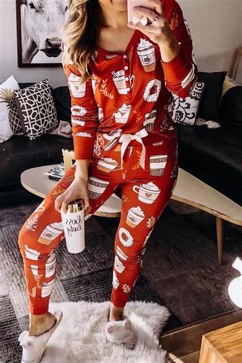 25 Christmas Pajama Outfits To Inspire You This Holiday Season In 2020 Winter Sleepwear