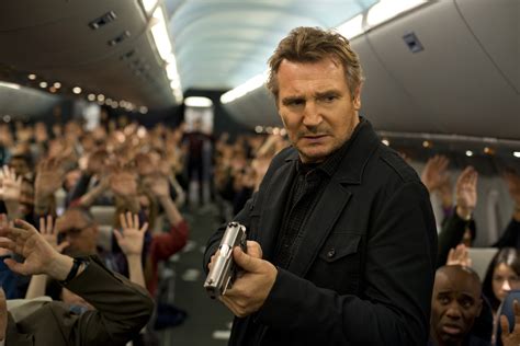 Non Stop Film Qui Est Le Coupable - NON-STOP : Affiche et bande-annonce du film avec Liam Neeson
