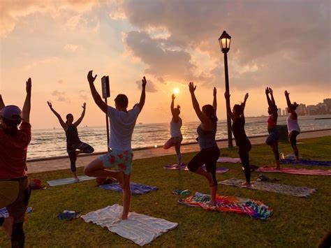 beach sunset yoga hawaii oahu 91 photos and 67 reviews yoga 2735 kalakaua ave honolulu