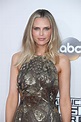 SARA FOSTER at 2016 American Music Awards in Los Angeles 11/20/2016 ...