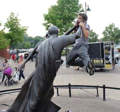 Statues Attacking Humans Is The Funniest Trend We Saw All Year