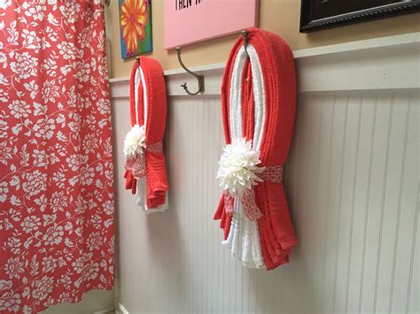 How To Hang Bath Towels Decorative Bath Towel Display In My Guest