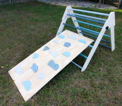 Triangle of self obsession : DIY Foldable Pikler Triangle - with Printable PDF Plans!