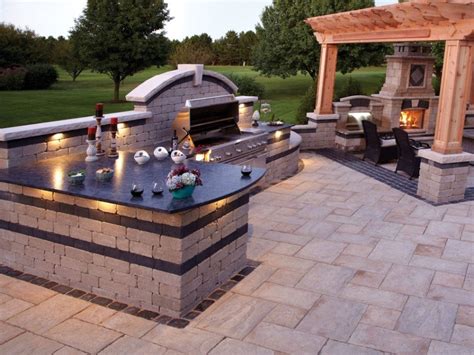 Building a brick barbecue is very easy and first, look for the perfect space for your bbq. Construction & Remodel Blog | Rogers, AR | Marx Construction