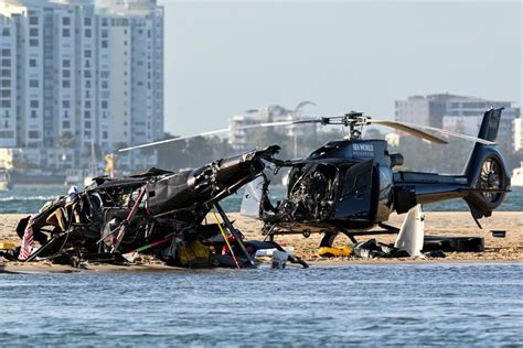 Australia Helicopter Crash Two Britons Among Four Dead After Two Choppers Collide Near Sea