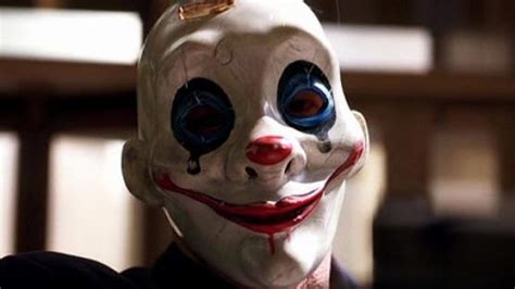 Le Masque De Clown Porté Par Dopey Michael Stoyanov Dans The Dark