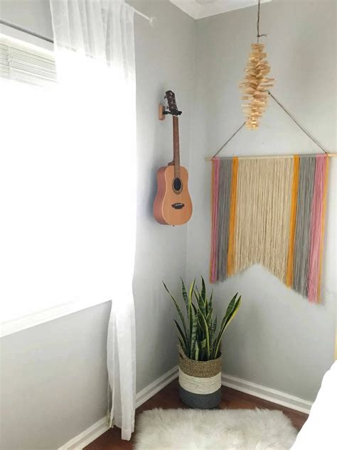Simple Diy Yarn Wall Art For 10 Or Less