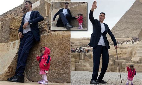 The Worlds Tallest Man Meets The Worlds Shortest Woman