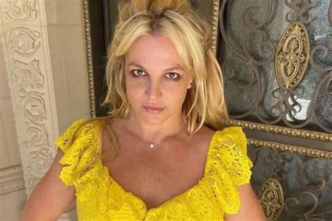 Britney Spears Sparks Concern As She Poses Naked And Teases X Rated