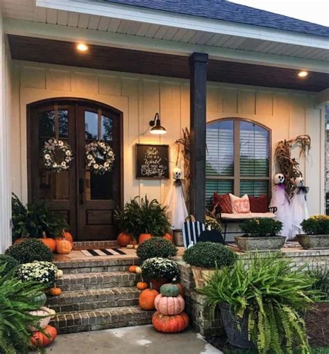 20 Dreamy Ideas For Decorating Your Front Porch For Fall Fall Front