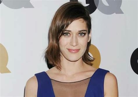 Lizzy Caplan Biography Body Statistics Facts