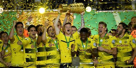 Ganz andere vorzeichen gibt es heute vor dem duell im pokal. Dfb pokal bayern dortmund 2021 | watch bundesliga 1 and 2 ...