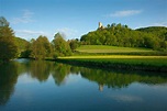 Burg Neudeck über dem Wiesenttal, … – Bild kaufen – 70361396 lookphotos