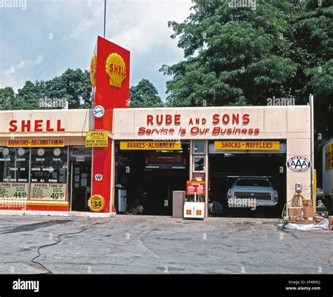 Rube And Sons Shell Tankstelle Fotos Und Bildmaterial In Hoher Auflösung Alamy