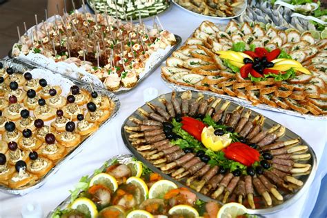 Finger foods are perfect choices for a graduation party buffet or open house! The Best Graduation Party Finger Food Ideas - Home, Family ...