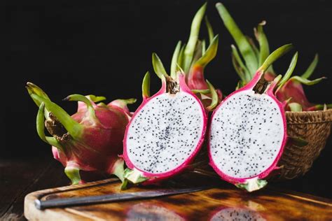 what does dragon fruit taste like and how do you eat it the rusty spoon 2022