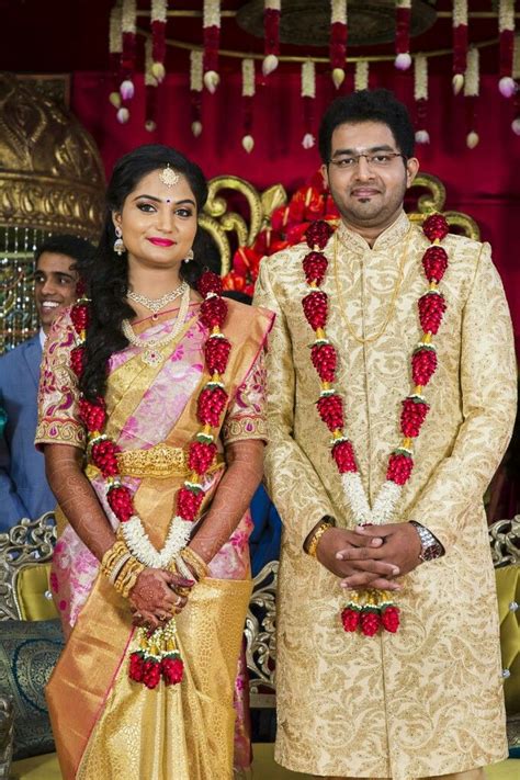 Indian wedding flower bouquets come in large bunches with bright colors. Pin by Pasupathy A on Designers | Indian wedding garland ...